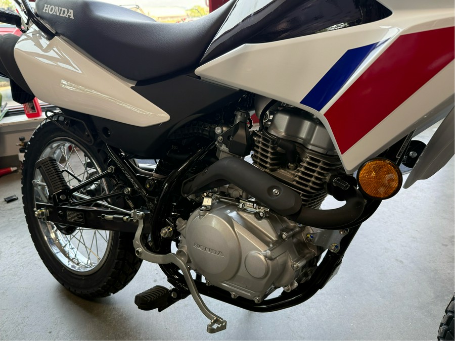 2025 Honda XR150L