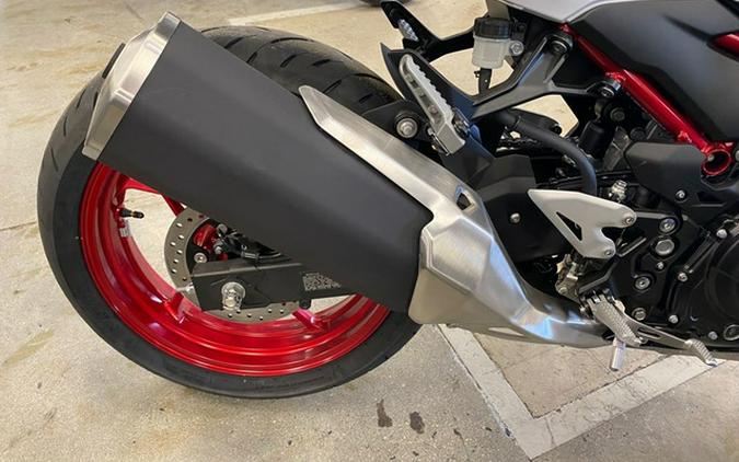 2026 Kawasaki Z500 SE ABS