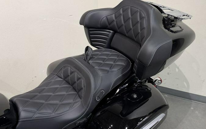 2026 Indian Pursuit Limited Black Metallic