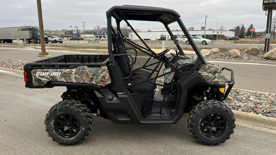 2024 Can-Am™ Defender XT HD10