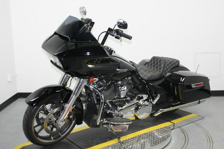 Harley-Davidson Road Glide 2021 FLTRX 602870T BLACK