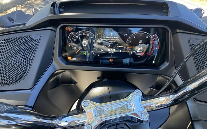 2026 Police Road Glide