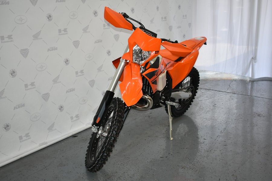 2025 KTM XC 300 W