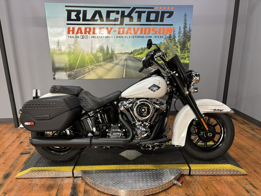 2025 Harley-Davidson® Heritage Classic WHITE ONYX PRL BO