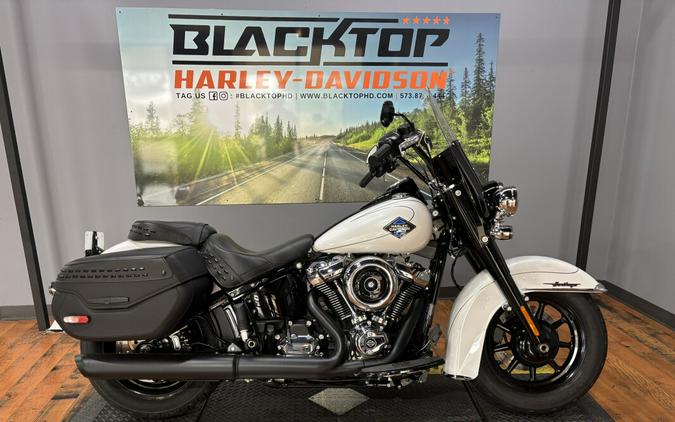 2025 Harley-Davidson® Heritage Classic WHITE ONYX PRL BO