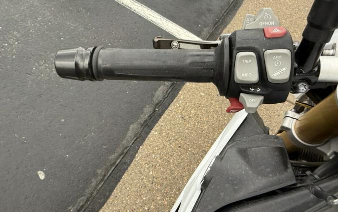 2015 BMW Motorrad S 1000 R