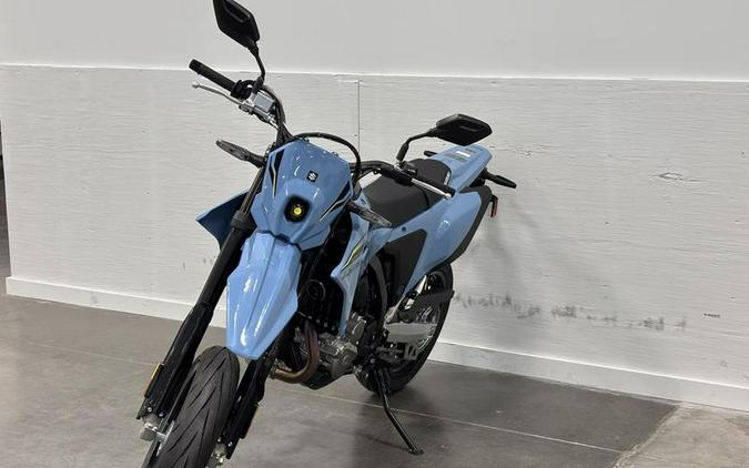 2025 Suzuki DR-Z4SMM5