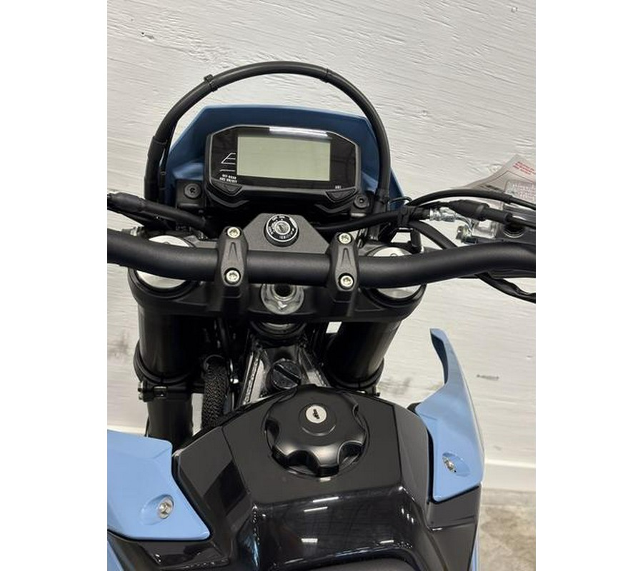 2025 Suzuki DR-Z4SMM5