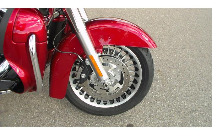 2013 Harley-Davidson® Road Glide® Ultra