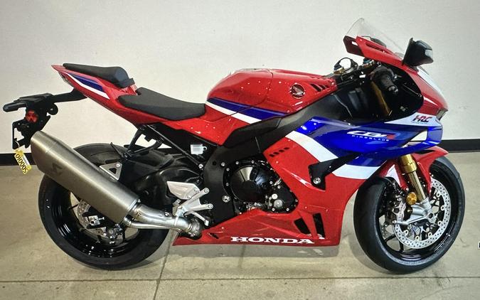 2026 Honda CBR1000RR-R Fireblade SP