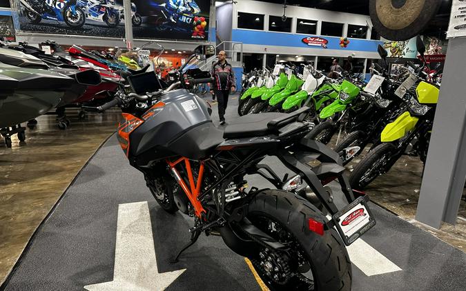 2023 KTM 1290 SUPER DUKE GT