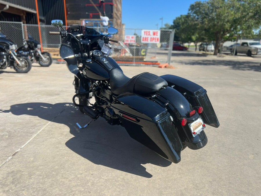 2023 Harley-Davidson® Road King® Special Black