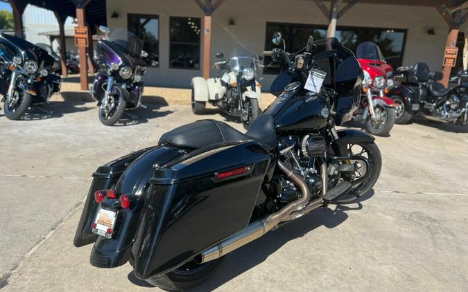 2023 Harley-Davidson® Road King® Special Black