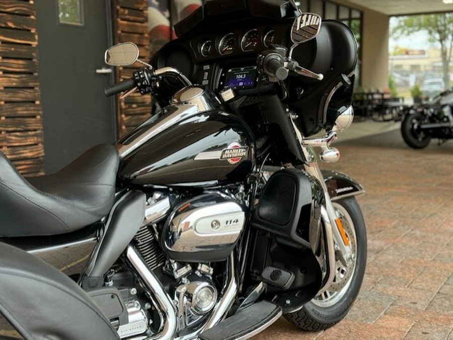 2022 Harley-Davidson Tri Glide Ultra FLHTCUTG