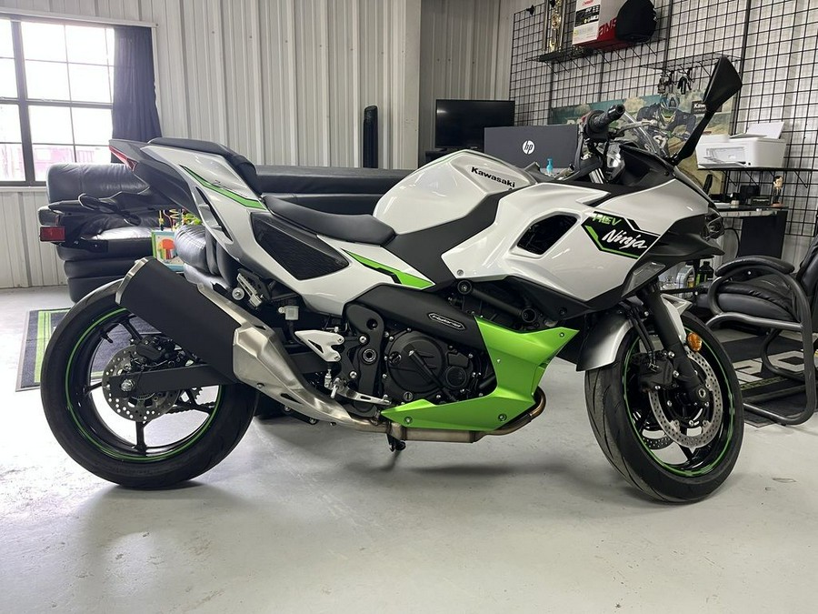 2024 Kawasaki Ninja® 7 Hybrid ABS