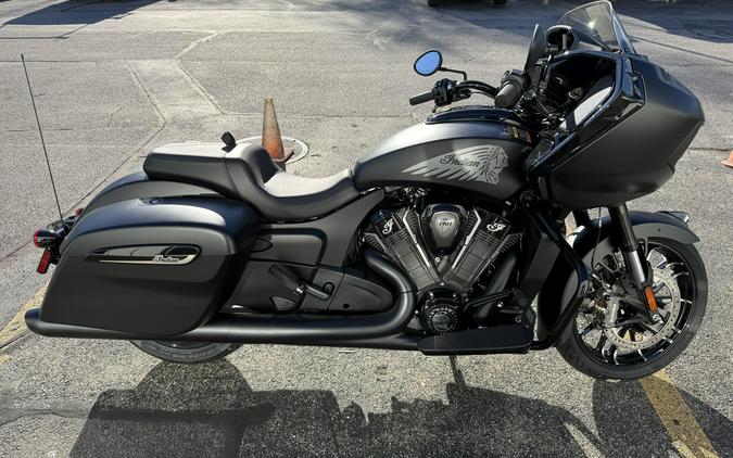 2026 Indian Motorcycle CHALLENGER DARK HORSE