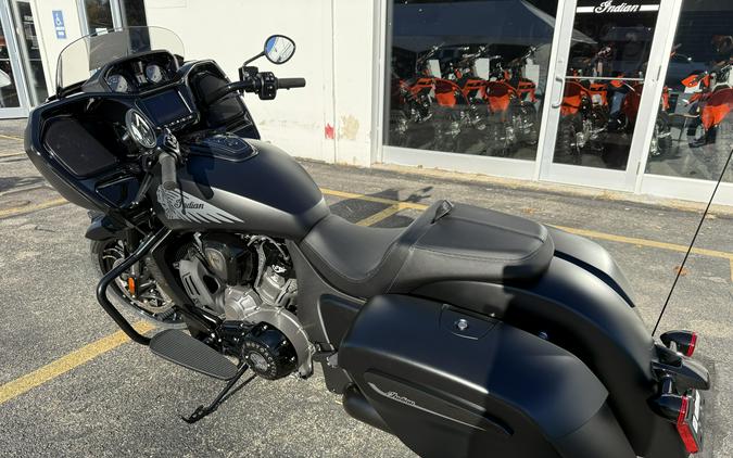 2026 Indian Motorcycle CHALLENGER DARK HORSE