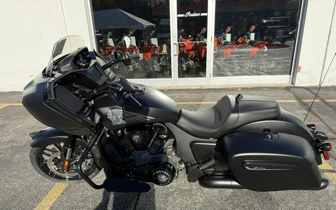 2026 Indian Motorcycle CHALLENGER DARK HORSE