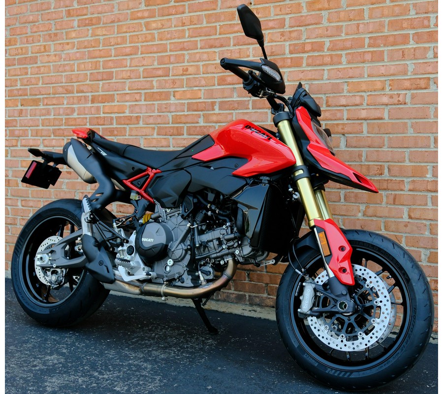 2026 Ducati Hypermotard V2