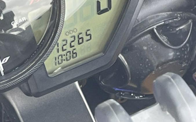 2014 Yamaha YZF R1