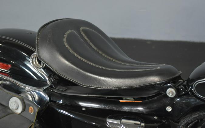 2017 Harley-Davidson 1200 Custom Vivid Black