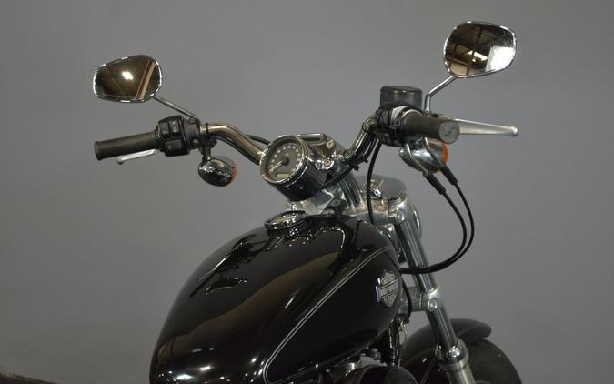 2017 Harley-Davidson 1200 Custom Vivid Black