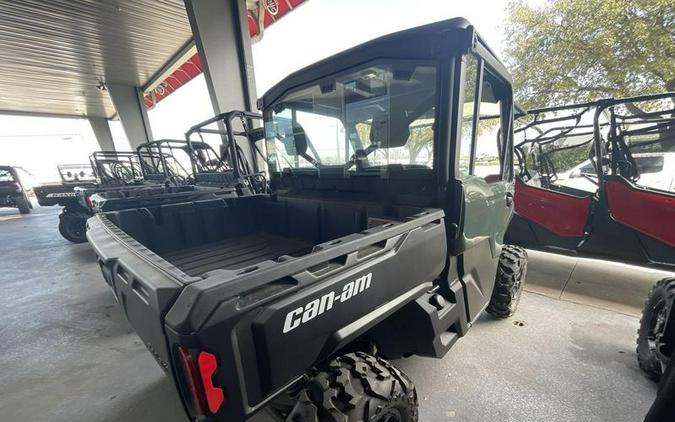 2024 Can-Am® Defender DPS CAB HD9