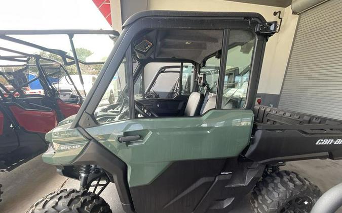 2024 Can-Am® Defender DPS CAB HD9