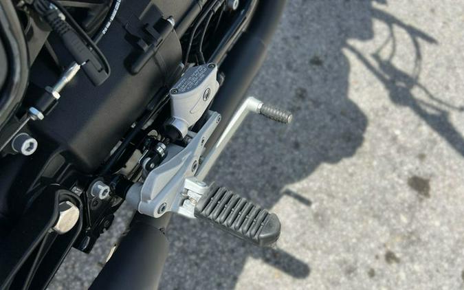 2023 Moto Guzzi V7 Stone