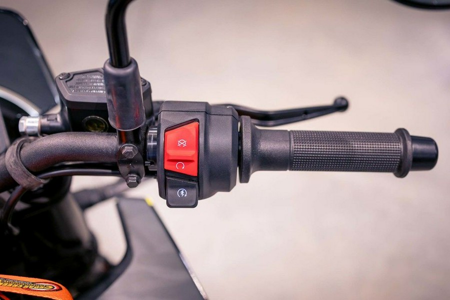 2024 Husqvarna® Svartpilen 401