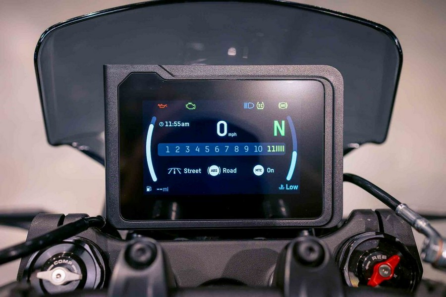 2024 Husqvarna® Svartpilen 401