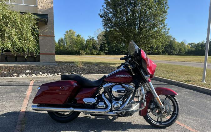 2016 Harley-Davidson® Street Glide® Special Velocity Red Sunglo