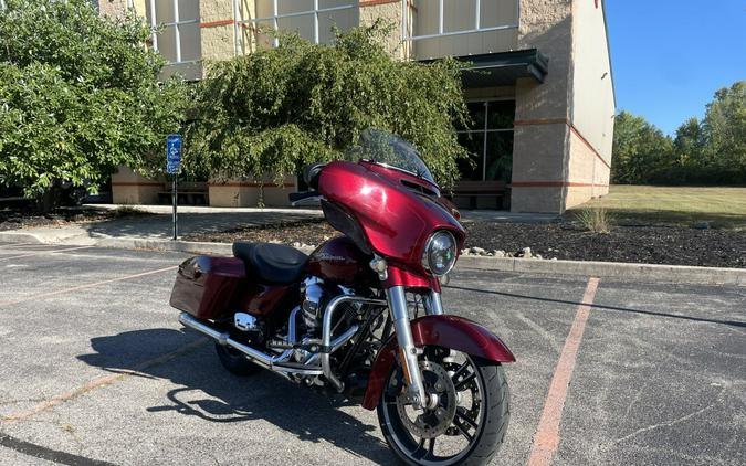 2016 Harley-Davidson® Street Glide® Special Velocity Red Sunglo