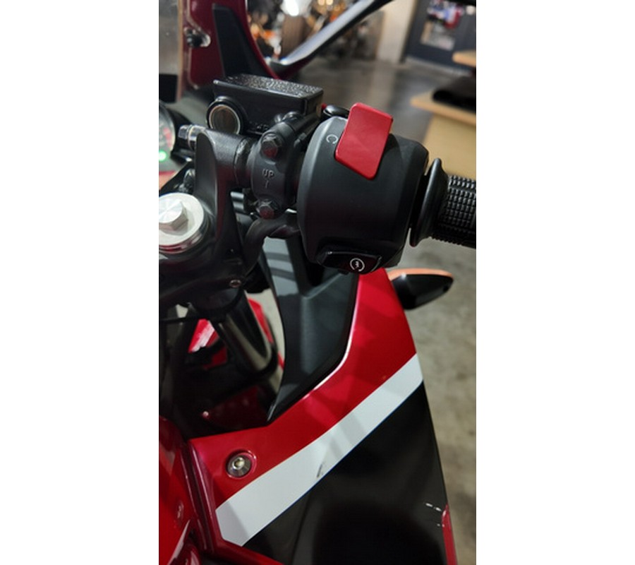 2020 Honda CBR300R