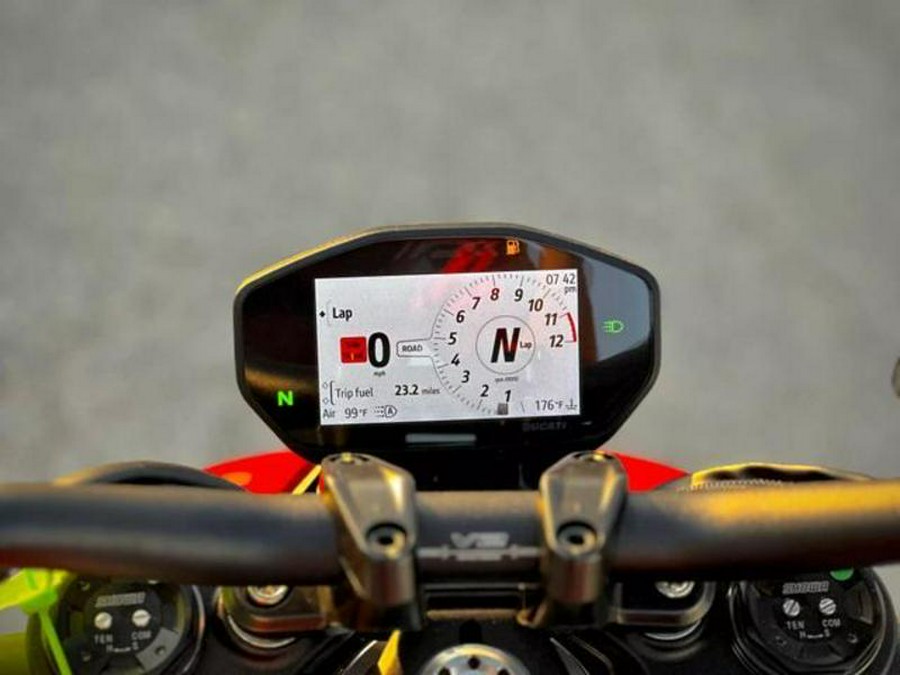 2023 Ducati Streetfighter V2