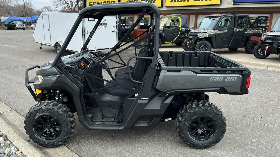 2024 Can-Am™ Defender XT HD9