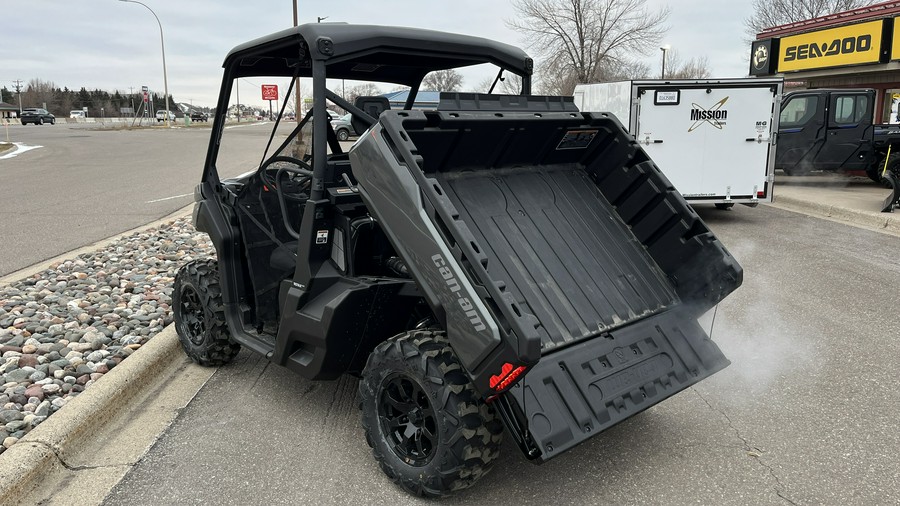 2024 Can-Am™ Defender XT HD9