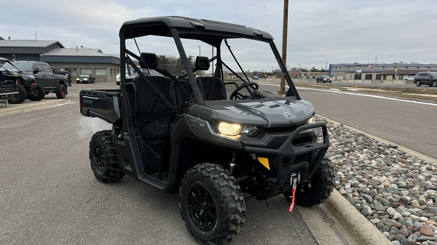 2024 Can-Am™ Defender XT HD9