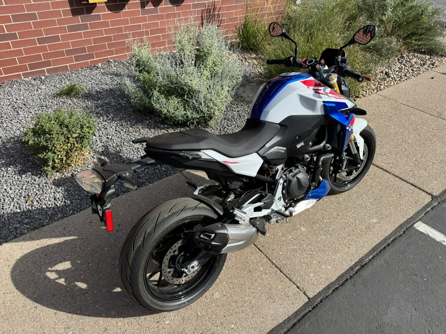 2024 BMW Motorrad F 900 R