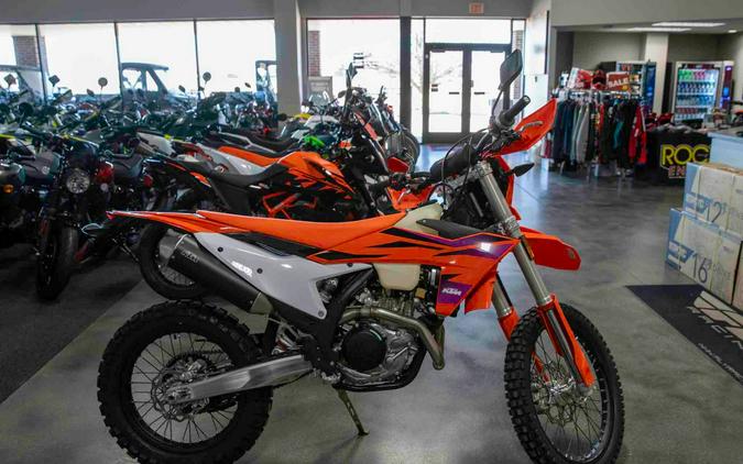 2024 KTM 500 EXC-F Six Days First Look [Fast Facts]