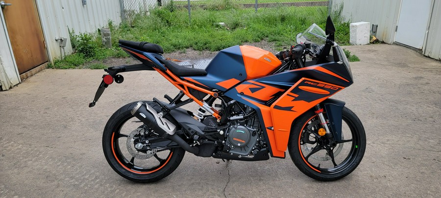 2023 KTM RC 390