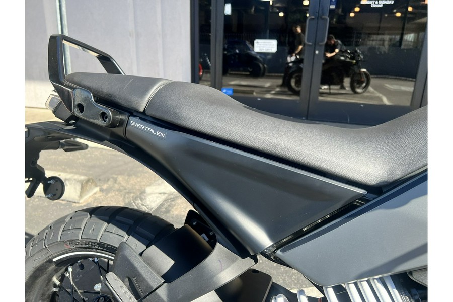 2024 Husqvarna Motorcycles Svartpilen 401