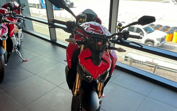 2026 Ducati Streetfighter V2