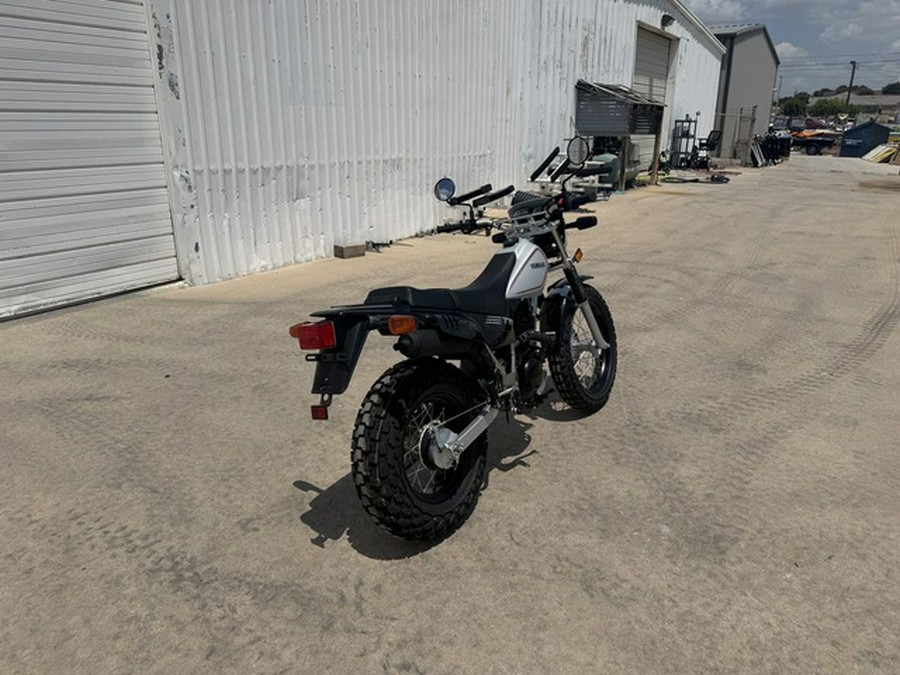 2027 Yamaha TW200