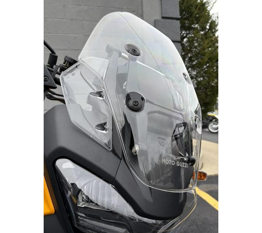 2025 Moto Guzzi Stelvio Base