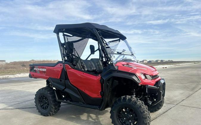 2025 Honda Pioneer 1000 Deluxe