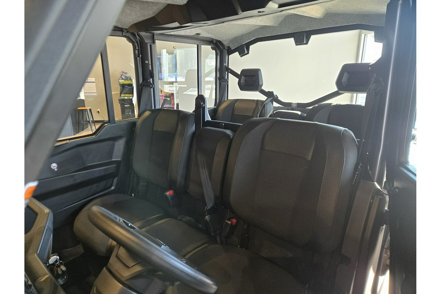 2026 Can-Am DEFENDER MAX XT CAB HD11