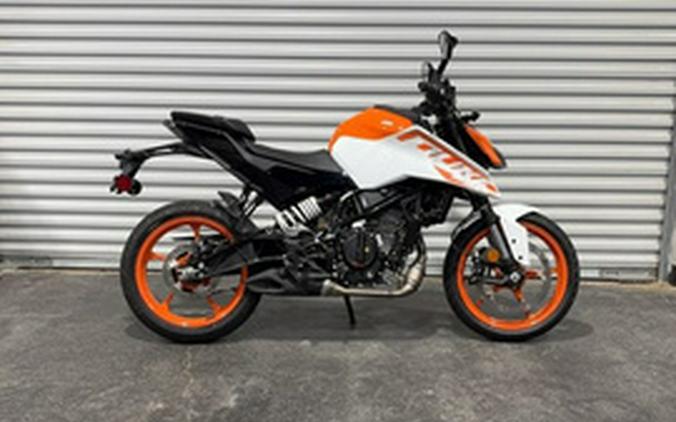 2024 KTM Duke 250