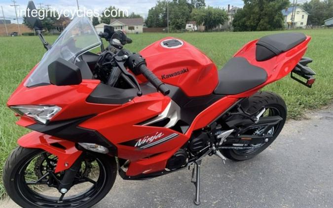 2021 Kawasaki Ninja® 400 ABS Passion Red