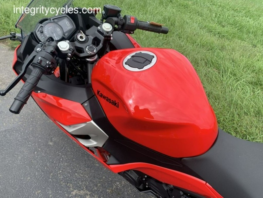 2021 Kawasaki Ninja® 400 ABS Passion Red